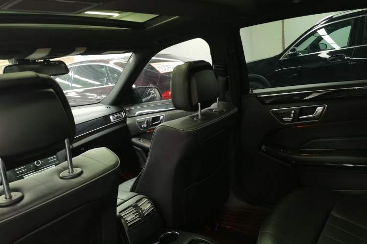 Used Mercedes-Benz E-Class 2015 Restyled E 260 L Sport Edition Headliner