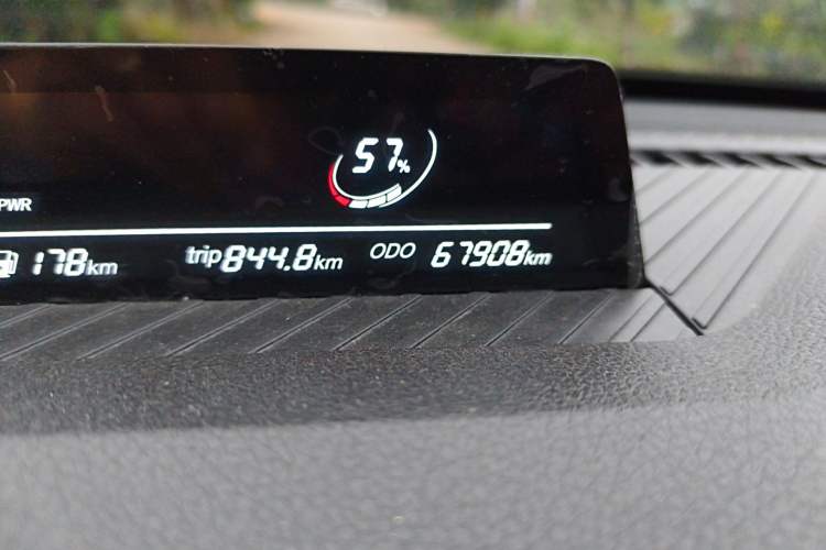 Used NETA V 2022 Chao 300 Lite Lithium Iron Phosphate Odometer Close Up