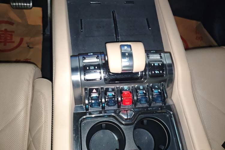 Used Formula Leopard 8 2025 Smart & Brave Flagship Edition 7 Seats Gear Lever