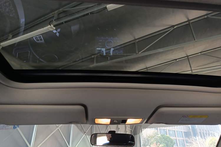 Used Mitsubishi ASX 2018 2.0L CVT Two-Wheel Drive Deluxe Edition Headliner