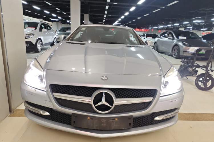 Used Mercedes-Benz SLK-Class 2011 SLK 200 Fashion Model
