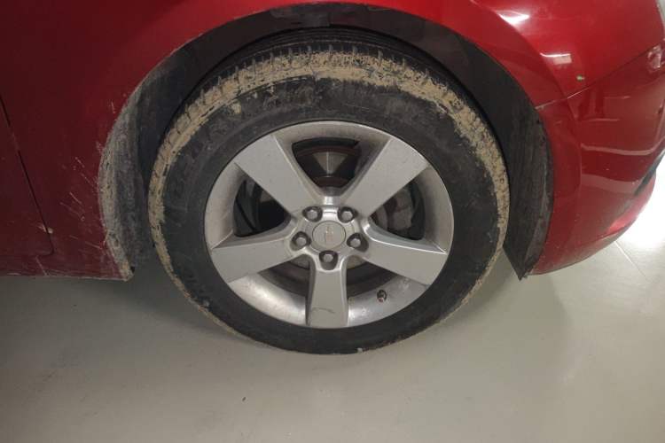 Used Chevrolet Cruze 2013 1.8L SE AT Right Front Wheel Hub