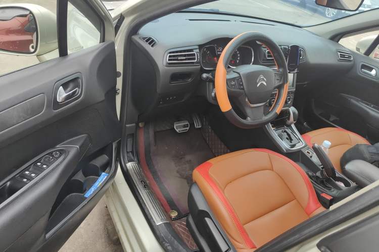 Used Citroen C4 Sega 2016 1.6L Automatic Luxury Model Driver Seat