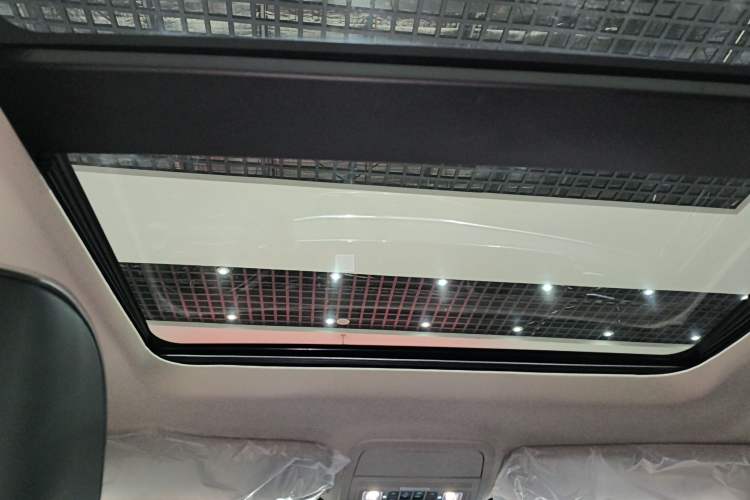 Used Ford Explorer 2023 EcoBoost 285 Four-Wheel Drive Titanium Edition 7-Seater
