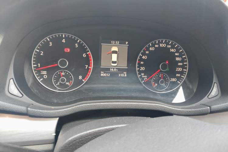 Used Volkswagen Passat 2014 1.8TSI DSG Prestige Edition Instrument Cluster