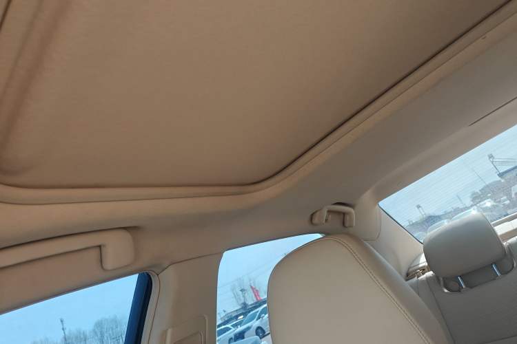 Used Toyota Camry 2015 Dual-Engine 2.5 HG Luxury Navigation Edition