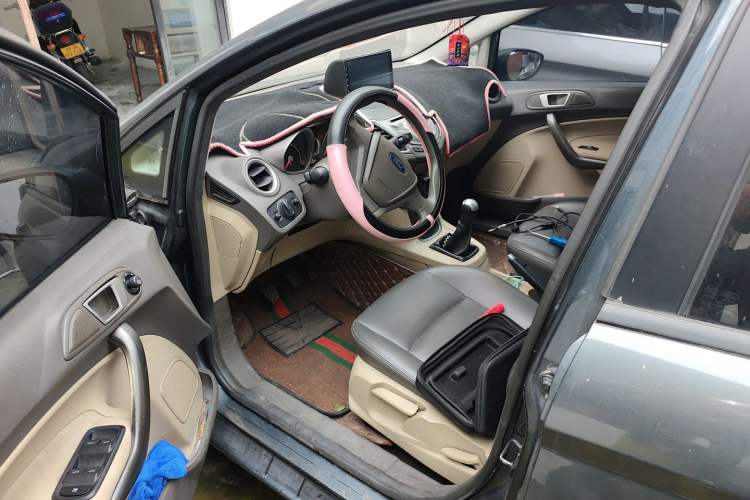 Used Ford Fiesta 2011 Sedan 1.5L Manual Fashion Edition