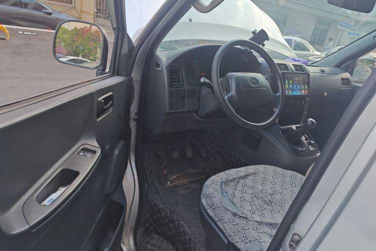 Used Jinbei Express 2018 2.0L Standard Version V19