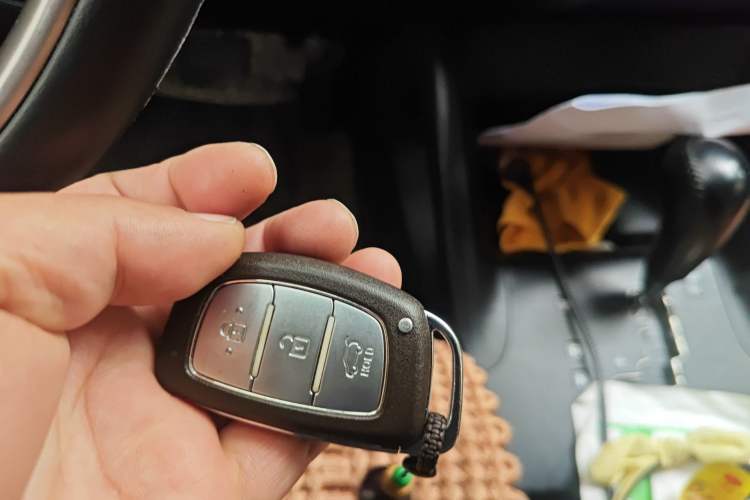 Used Hyundai ix35 2015 2.0L Automatic 2WD Smart Type China IV