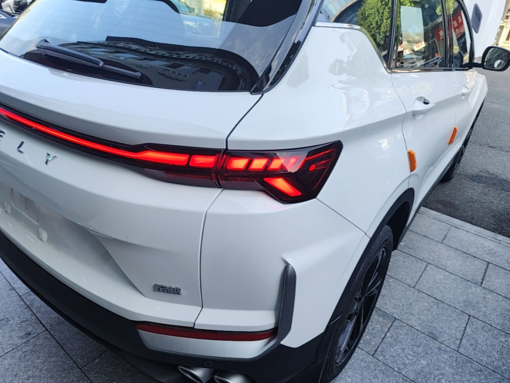 Geely Auto Coolray 2025 Bin Yue L 1.5T DCT Starlight Edition — снимка 9