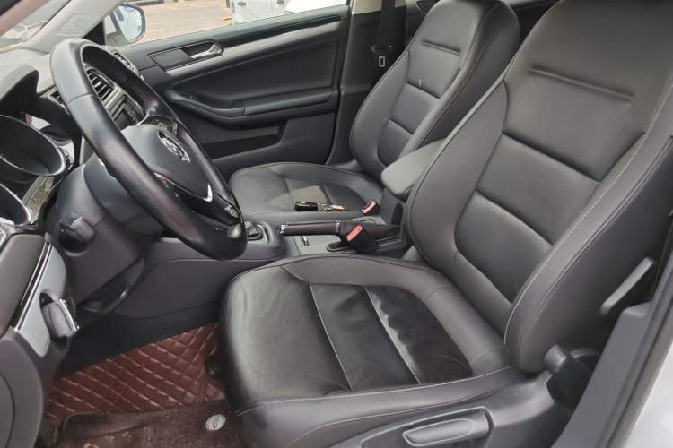 Used Volkswagen Sagitar 2017 1.6L Automatic Comfort Model Left Front Seat