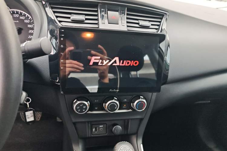 Used Nissan Sylphy 2021 Classic 1.6XE CVT Comfort Edition Audio And AC Panel