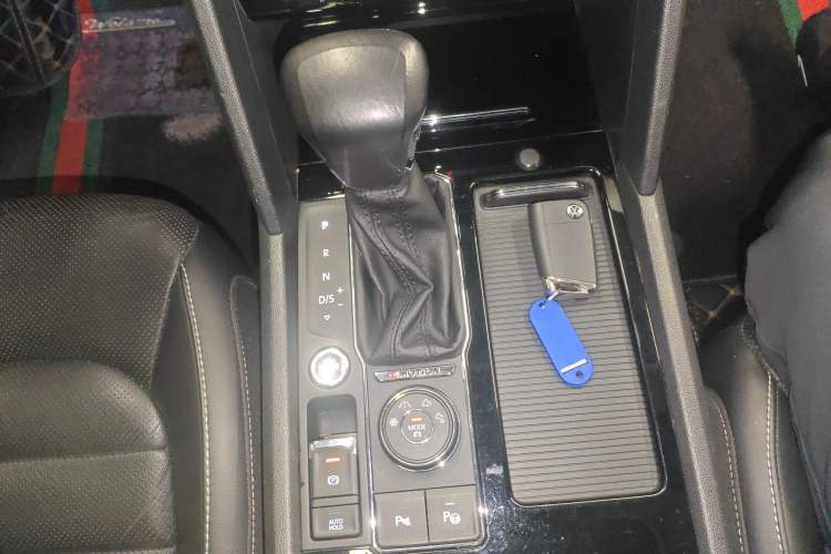 Used Volkswagen Teramont 2017 380TSI Four-Wheel Drive Luxury Edition Gear Lever