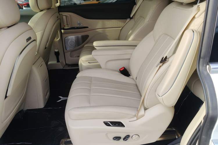 Used VOYAH Dream 2024 PHEV Extended-Range Premium Edition