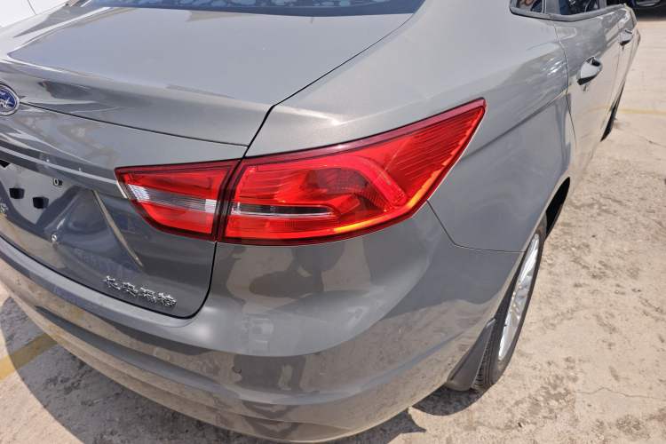 Used Ford Escort 2017 Revised Version 1.5L Manual Comfort Edition