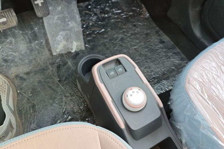 Used Chery New Energy QQ Ice Cream 2024 120km Milkshake