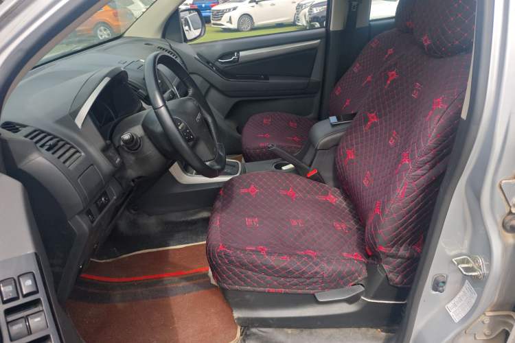 Used Isuzu D-MAX 2018 3.0T Two-Wheel Drive Automatic Elite Version 4JJ1-TC HI