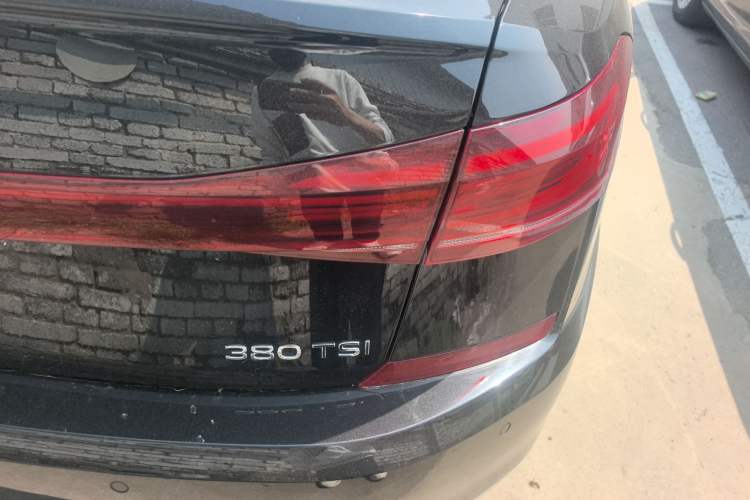 Used Volkswagen Passat 2026 Model, Outstanding 380TSI Longteng Edition Right Rear Taillight