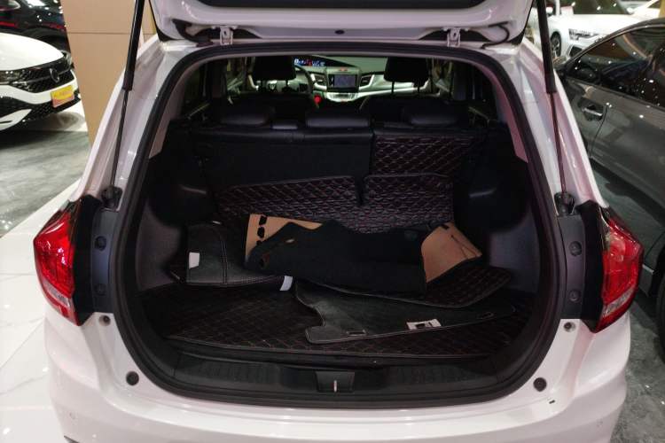 Used Honda Jade 2017 1.8L automatic Comfort version 5 seats
