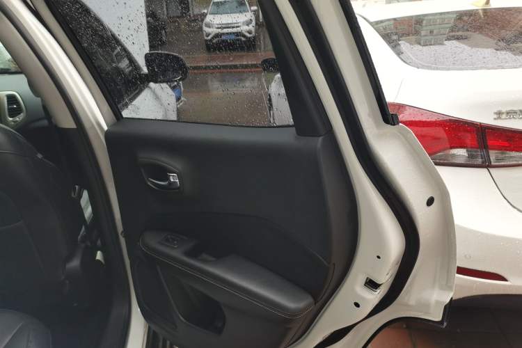 Used Jeep Compass 2017 200T Automatic Family Edition