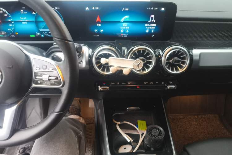 Used Mercedes-Benz EQB 2023 Facelift EQB 260 Audio And AC Panel