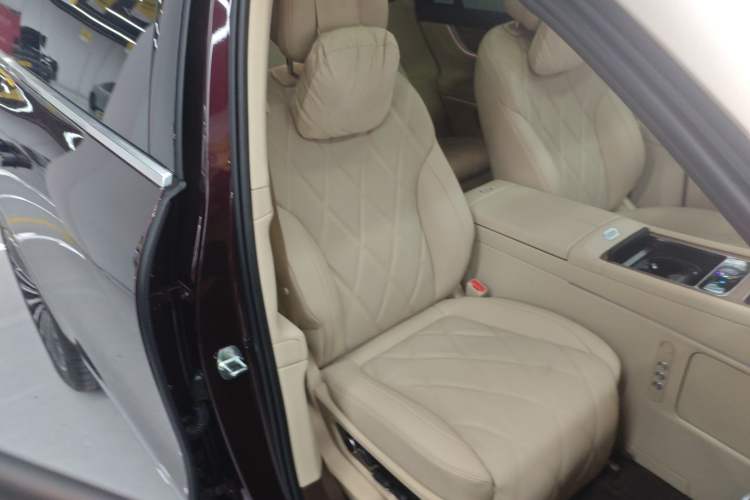 Used Hima AITO M9 2025 All-Electric Ultra Version 100 kWh 5-Seater Model
