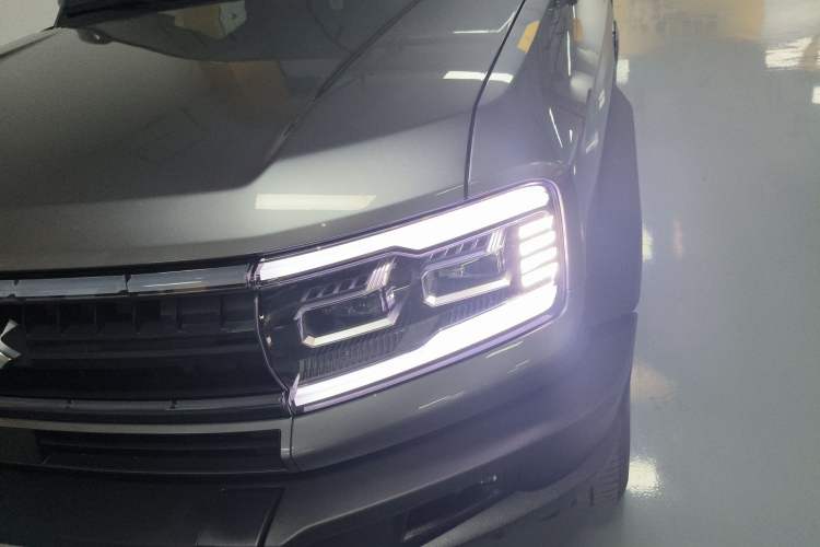 Used Formula Leopard 5 2023 Cloud Ride Flagship Edition