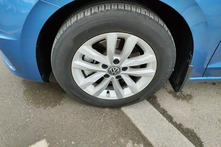 Used Volkswagen Touran 2021 Volkswagen Touran L 280TSI DSG Style Edition 7 Seats
