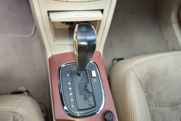 Used Roewe 350 2013 350C 1.5L Automatic Xunyue Edition
