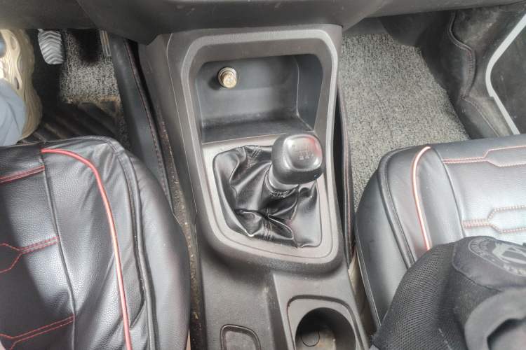 Used Wuling Hongguang V 2019 1.5L Jingqu Version China VI LAR Gear Lever
