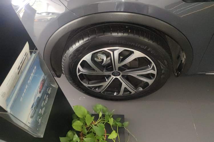 Used BYD Tang New Energy 2025 Intelligent Driving Version DM-i 115KM Flagship Edition Left Front Wheel Hub