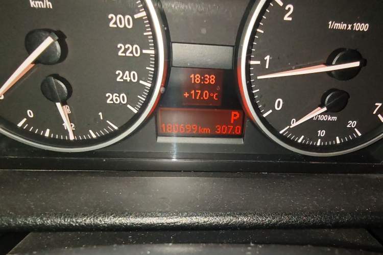 Used BMW X1 2012 sDrive18i Luxury Edition
