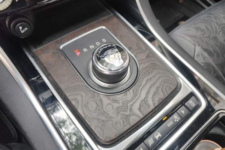 Used Jaguar XFL 2017 XFL 2.0T 240PS Luxury Edition