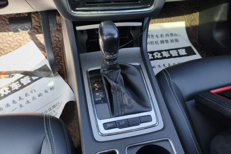 Used Roewe i6 2017 20T Automatic Flagship Edition Gear Lever