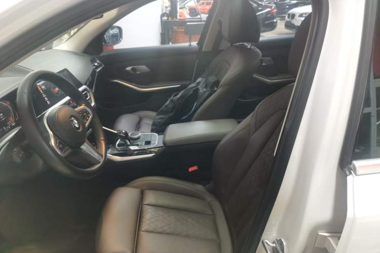 Used BMW 3 Series 2022 320Li M Sport Package Left Front Seat