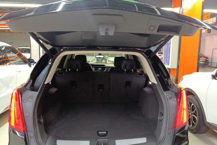 Used Cadillac XT5 2018 25T Luxury Model
