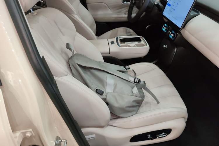 Used AION UT 2025 330 Starlight Edition