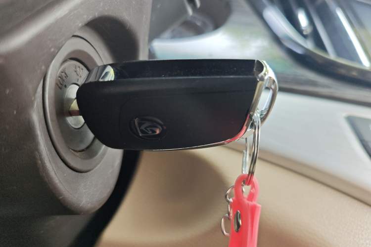 Used Baojun 730 2016 1.5T Manual Comfort Version 7 Seats