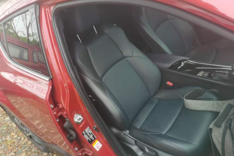 Used Toyota C-HR 2020 2.0L Leading Edition Right Front Seat