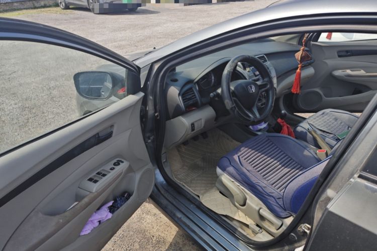 Used Honda City Classic 2012 1.5L manual Comfort version