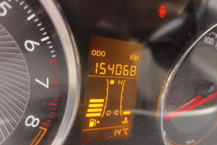 Used Chevrolet Sail 2015 Sail 3 1.3L Manual Ideal Edition Odometer Close Up