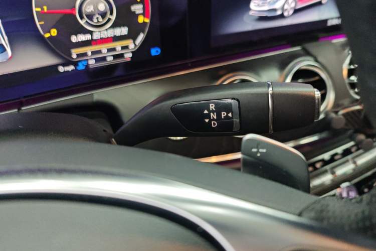 Used Mercedes-Benz E-Class 2017 E 300 L Sporty and Stylish Model
