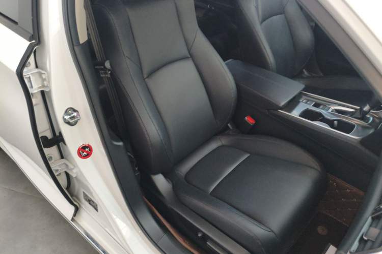 Used Honda Accord 2022 260TURBO Luxury Edition Right Front Seat