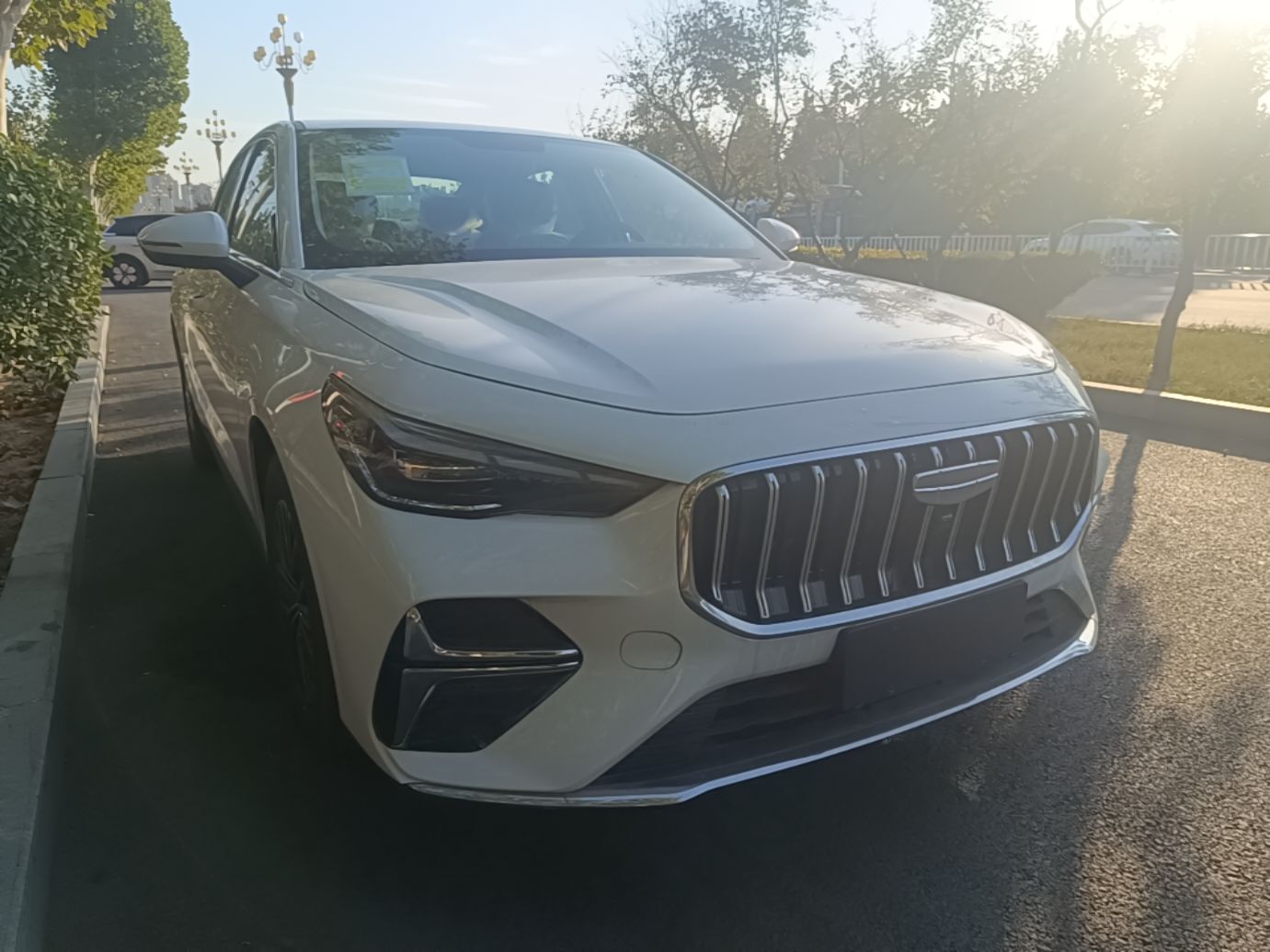 Geely Auto Emgrand 2026 Model 5th Generation 1.5L CVT Luxury Edition — снимка 3