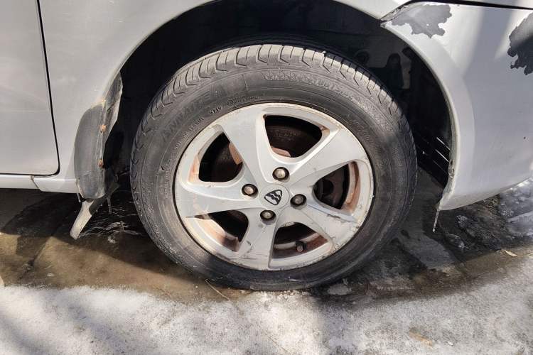 Used Hafei Sailor 2009 1.5L Manual Base Version Right Front Wheel Hub