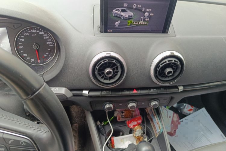 Used Audi A3 2019 Limousine 35 TFSI Fashion Edition China VI Emission Standard Audio And AC Panel