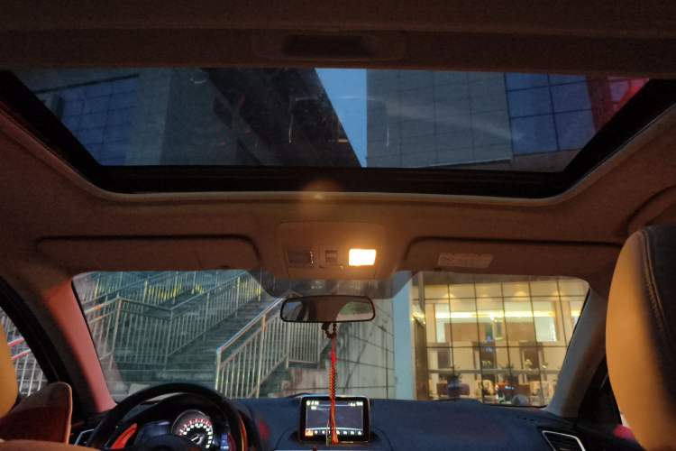 Used Mazda 3 Axela 2014 Sedan 2.0L Automatic Sport Model