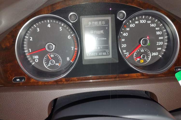 Used Volkswagen Magotan 2012 Travel Edition 2.0 TSI Luxury Version Instrument Cluster