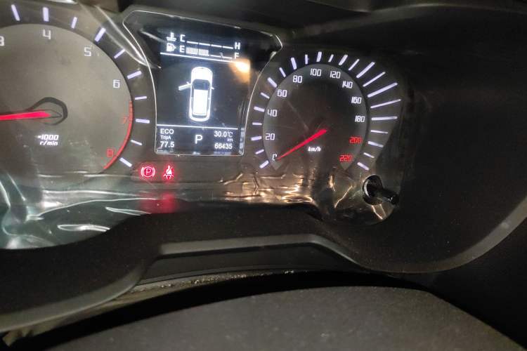 Used GAC Trumpchi GS4 2017 235T Automatic Two-Wheel Drive Luxury Smart Connectivity Version Odometer Close Up