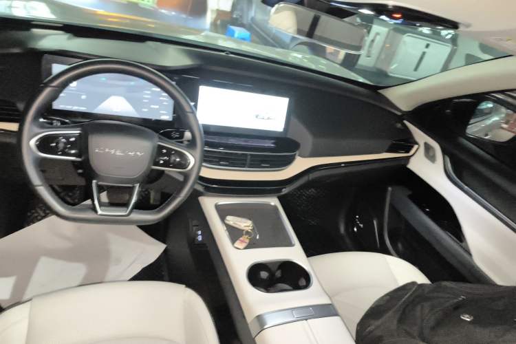 Used Chery New Energy eQ7 2024 512 km Leisure Edition
